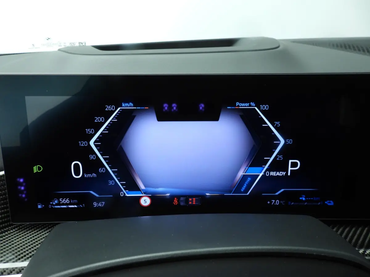 xDrive50e | M-Sportpakket | LED | Leder | HUD | Active cruise | Trekhaak | Schuifdak | Comfortzetels | DAB | Harman-kardon sound | Alu 22 inch
