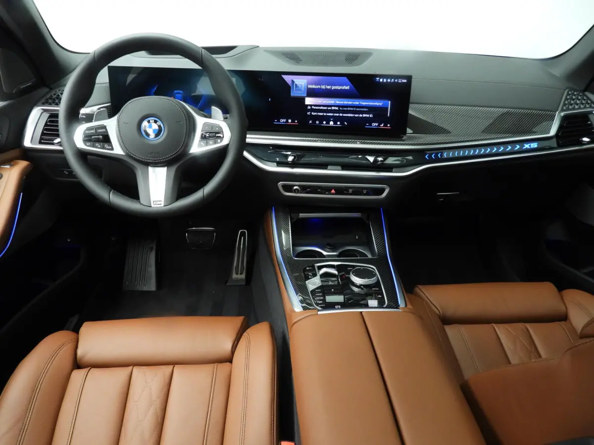 xDrive50e | M-Sportpakket | LED | Leder | HUD | Active cruise | Trekhaak | Schuifdak | Comfortzetels | DAB | Harman-kardon sound | Alu 22 inch