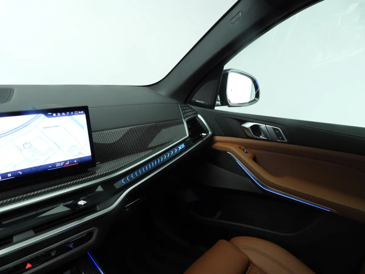 xDrive50e | M-Sportpakket | LED | Leder | HUD | Active cruise | Trekhaak | Schuifdak | Comfortzetels | DAB | Harman-kardon sound | Alu 22 inch