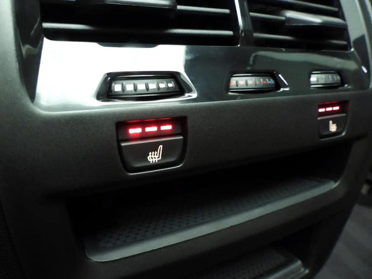 xDrive50e | M-Sportpakket | LED | Leder | HUD | Active cruise | Trekhaak | Schuifdak | Comfortzetels | DAB | Harman-kardon sound | Alu 22 inch