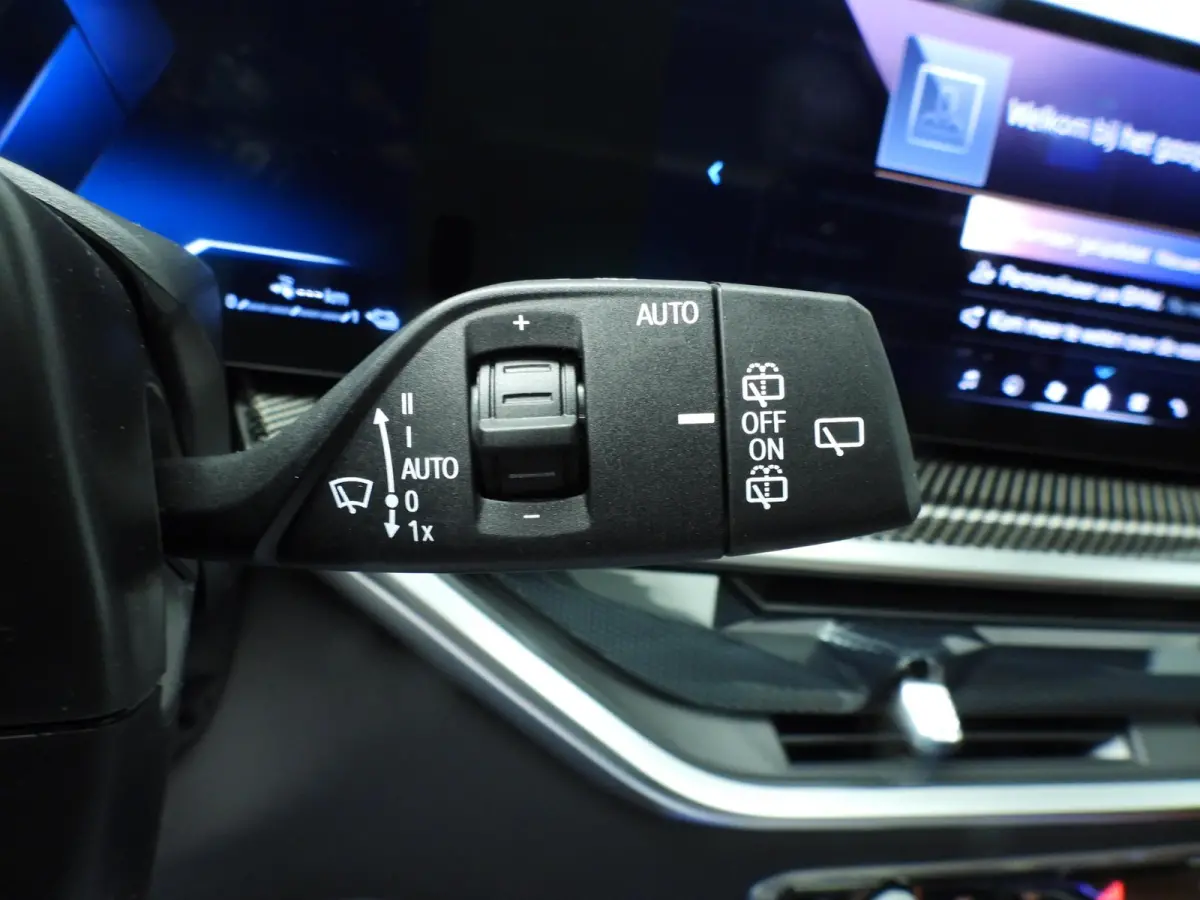 xDrive50e | M-Sportpakket | LED | Leder | HUD | Active cruise | Trekhaak | Schuifdak | Comfortzetels | DAB | Harman-kardon sound | Alu 22 inch