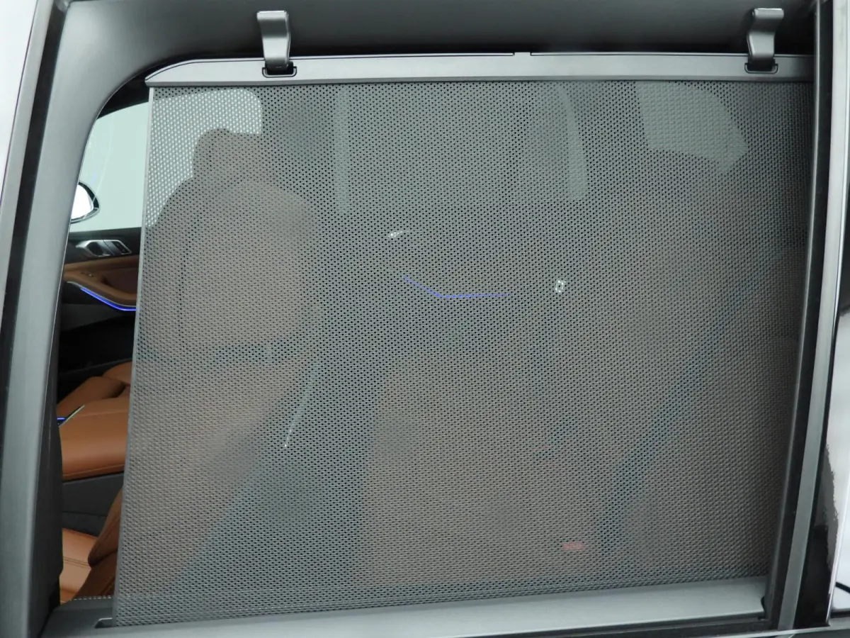 xDrive50e | M-Sportpakket | LED | Leder | HUD | Active cruise | Trekhaak | Schuifdak | Comfortzetels | DAB | Harman-kardon sound | Alu 22 inch