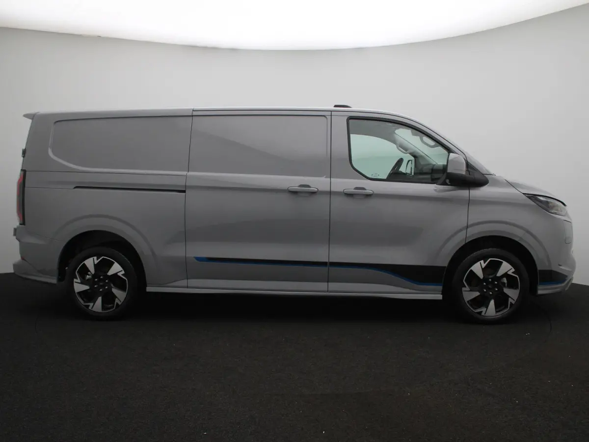 Cust. 320 L2H1 Sport 65 kWh | Te bestellen | Dubbele schuifdeur | Driver assistance pack | 19 inch velgen |