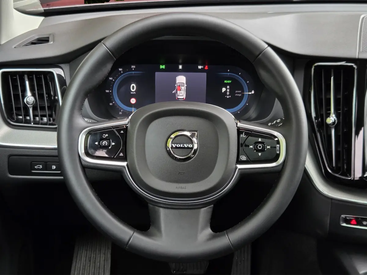 2.0 T8 AWD R-Design Plug-In Hybrid | Luchtvering | 360 Camera | Harman/Kardon | Panoramadak | Pilot Assist