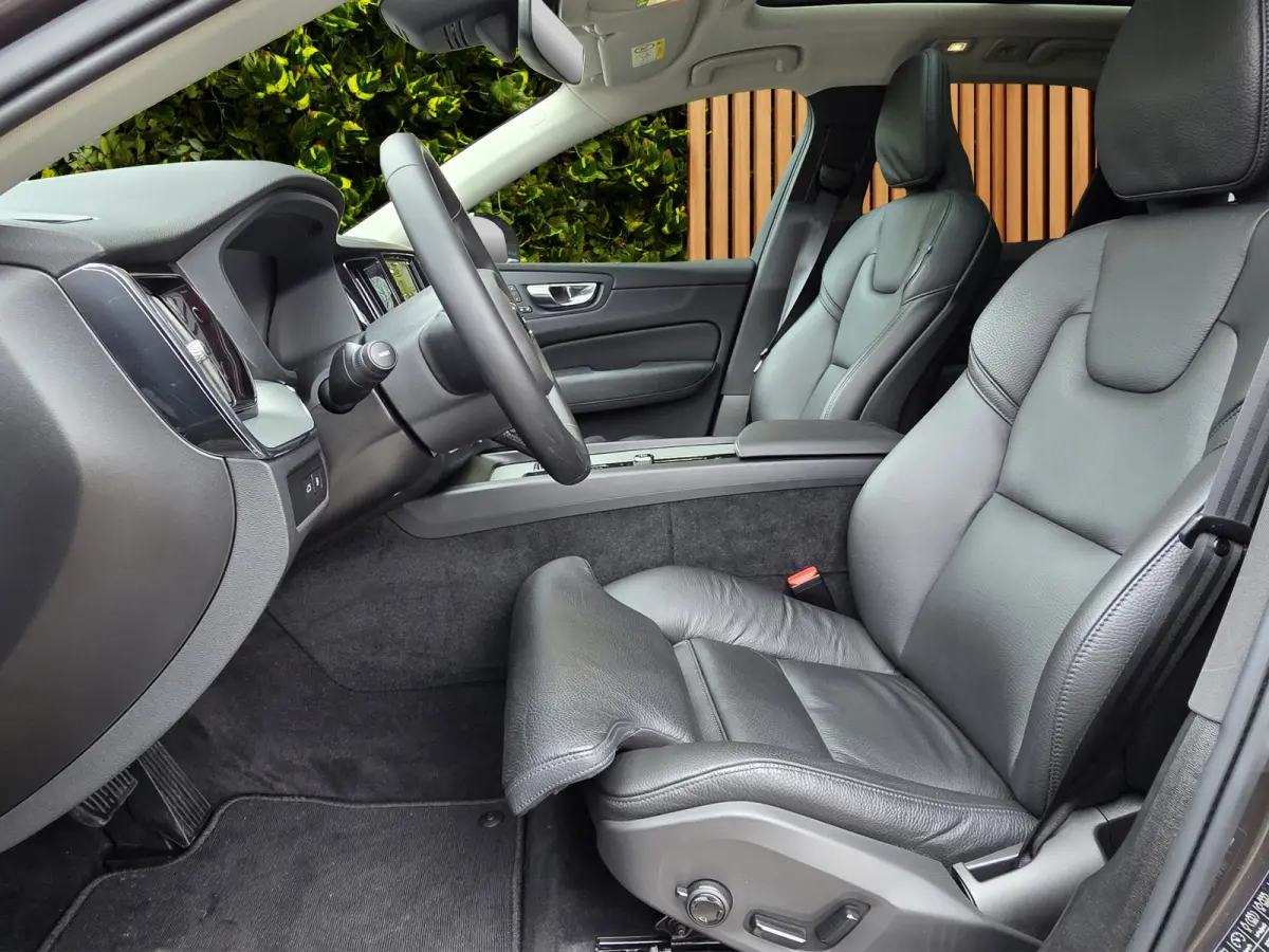 2.0 T8 AWD R-Design Plug-In Hybrid | Luchtvering | 360 Camera | Harman/Kardon | Panoramadak | Pilot Assist