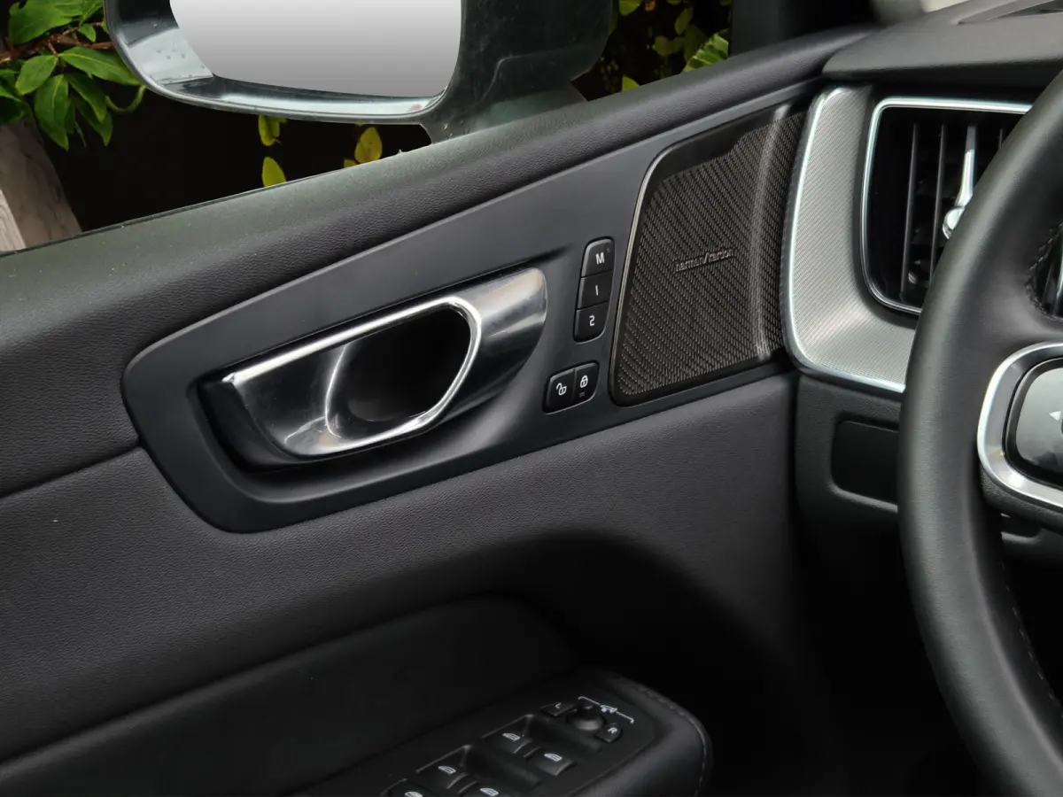 2.0 T8 AWD R-Design Plug-In Hybrid | Luchtvering | 360 Camera | Harman/Kardon | Panoramadak | Pilot Assist