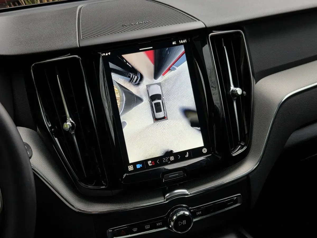 2.0 T8 AWD R-Design Plug-In Hybrid | Luchtvering | 360 Camera | Harman/Kardon | Panoramadak | Pilot Assist
