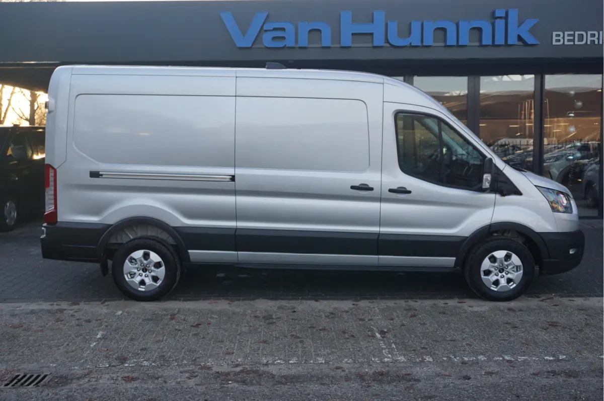 350L 130PK L3H2 BPM VRIJ!! Sync4 Navi, 360 Camera, LM Velg, Trekhaak!! NR. A101