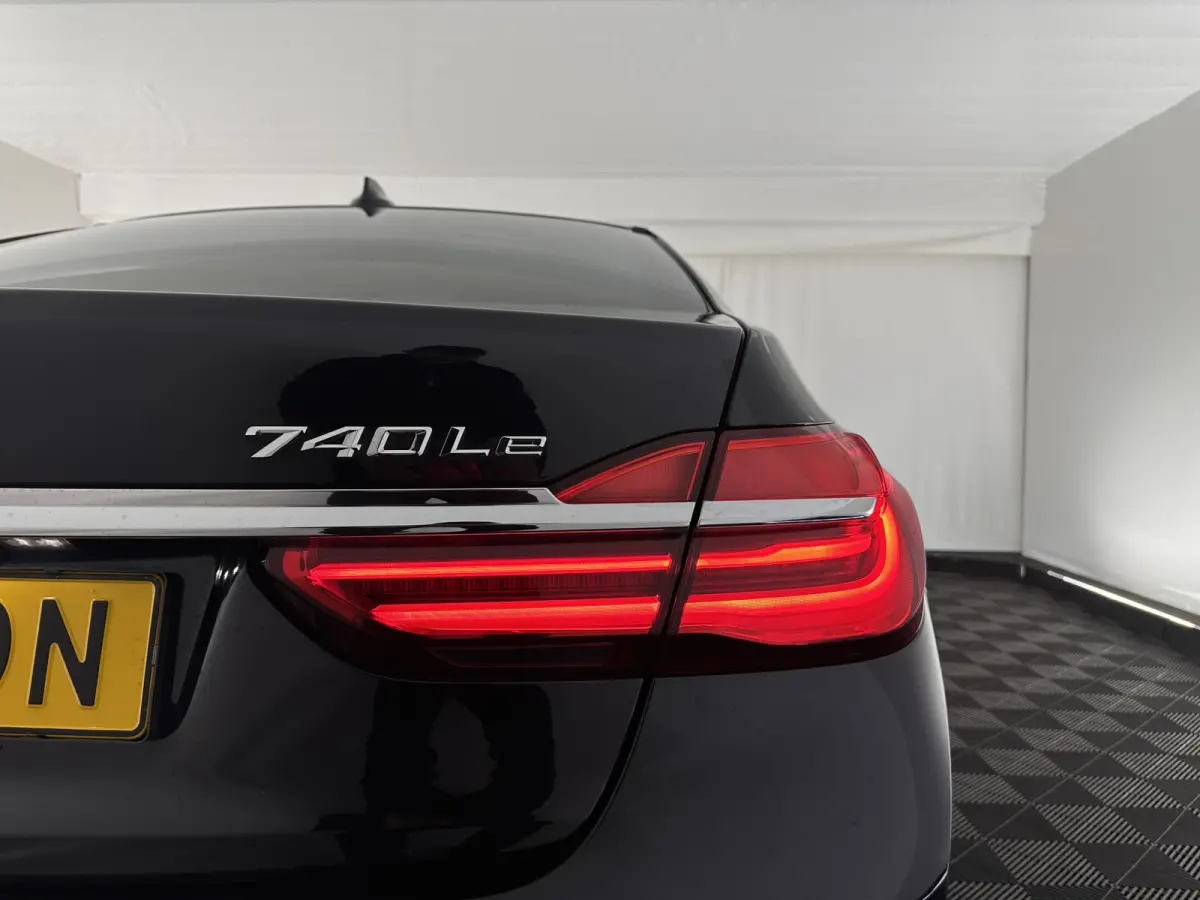 740Le xDrive iPerformance High Executive (Plug-In) Aut. *PANO | LEATHER | MASSAGE | HARMAN/KARDON | MEMORY-PACK | BLIS | TOPVIEW |  HEAD-UP | ADAPTIVE-CRUISE | FULL-LED | ENTERTAINMENT | DAB