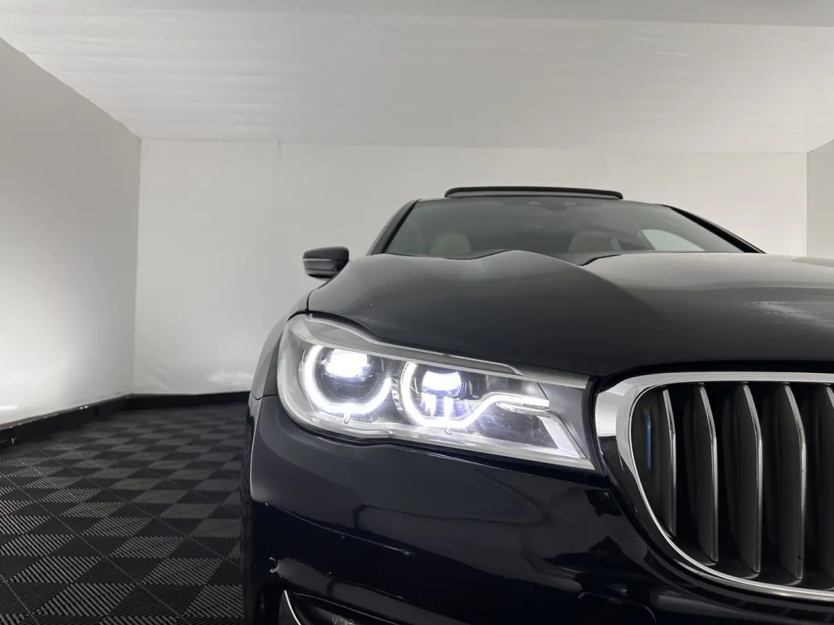 740Le xDrive iPerformance High Executive (Plug-In) Aut. *PANO | LEATHER | MASSAGE | HARMAN/KARDON | MEMORY-PACK | BLIS | TOPVIEW |  HEAD-UP | ADAPTIVE-CRUISE | FULL-LED | ENTERTAINMENT | DAB