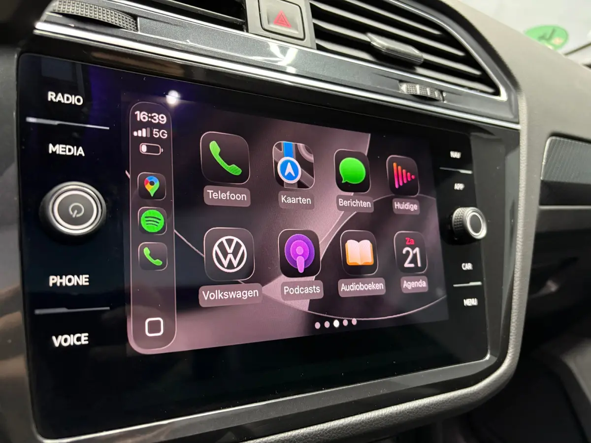 1.4 TSI eHybrid R-Line Business+