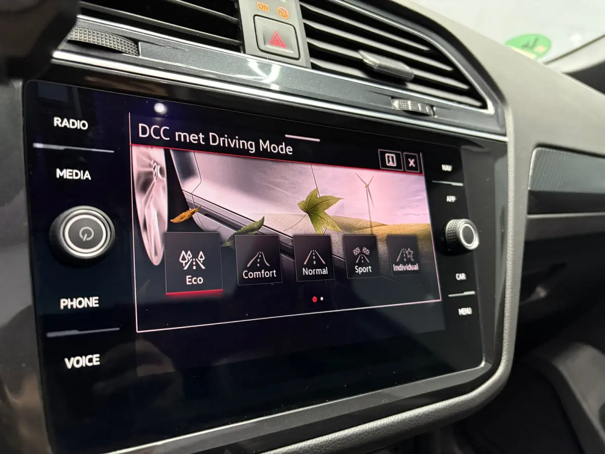 1.4 TSI eHybrid R-Line Business+