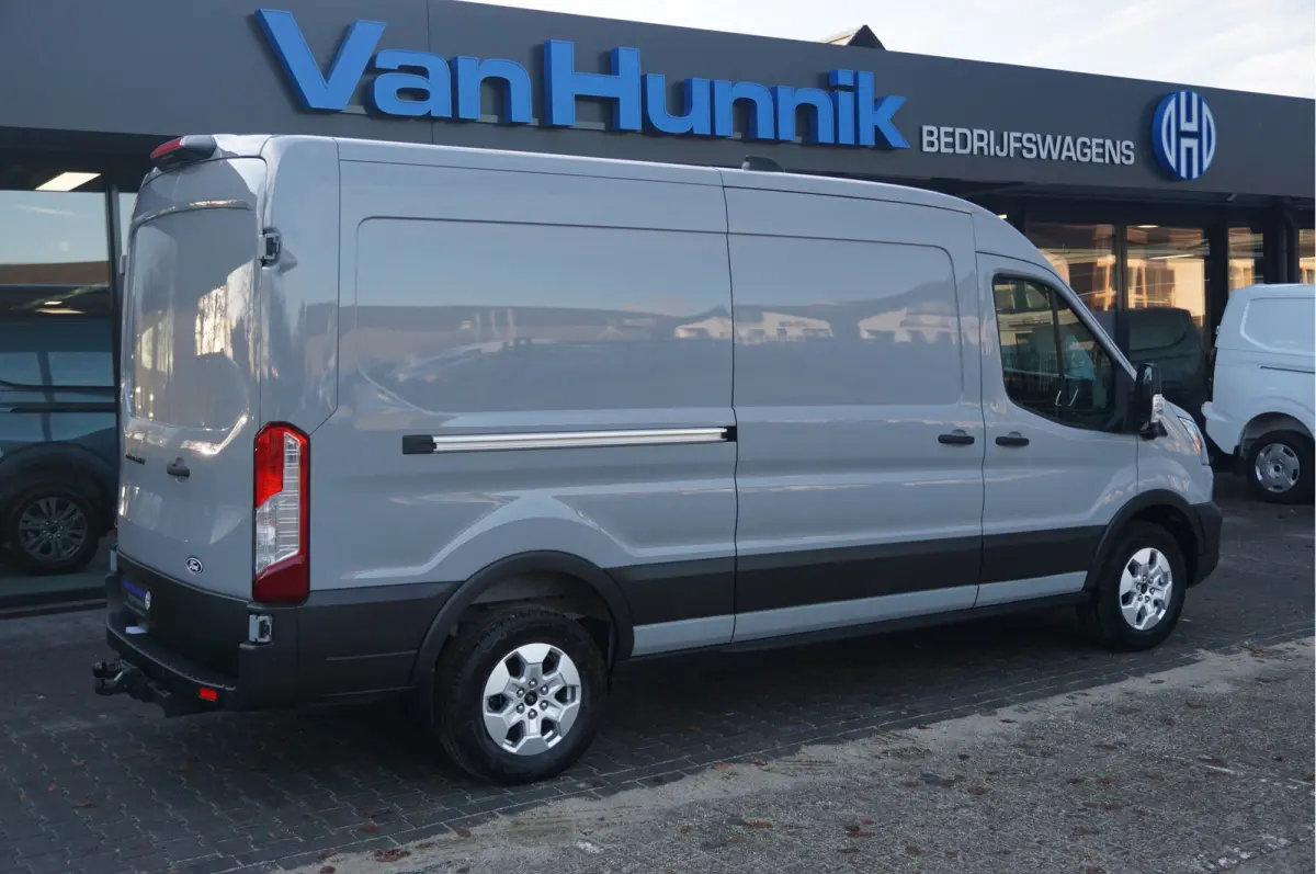 350L L3H2 Trend AUT-10 RWD 165PK BPM VRIJ 3.5T Trekhaak, Navi, Adap. Cruise, 360° Cam!! NR. A273