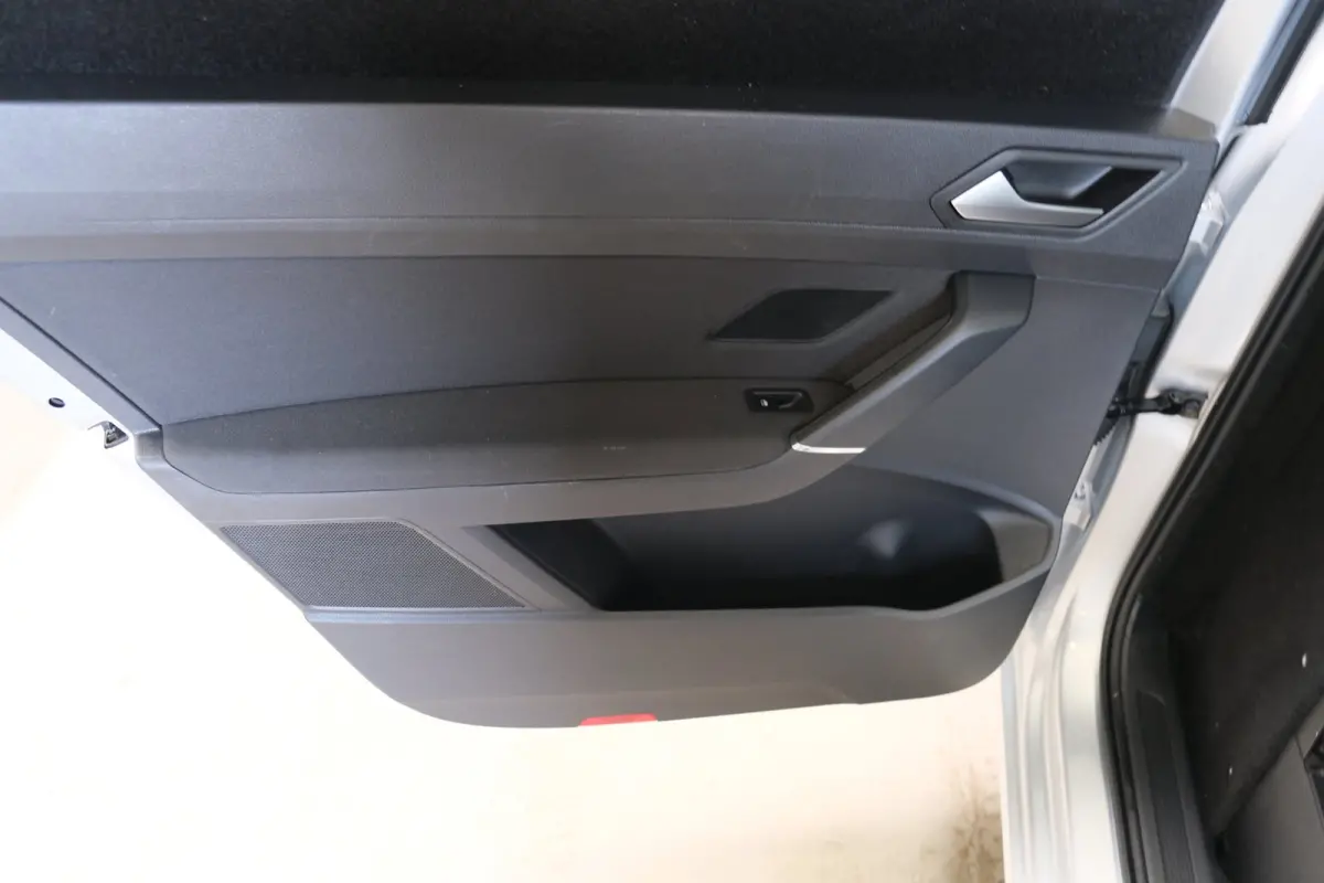 2.0 TDI 150 PK DSG > Grijskenteken < - Airco, Cruise, PDC.