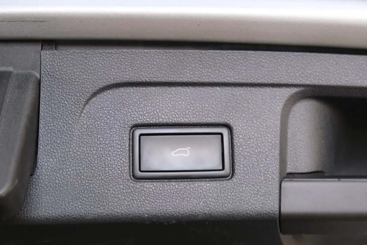 2.0 TDI 150 PK DSG > Grijskenteken < - Airco, Cruise, PDC.