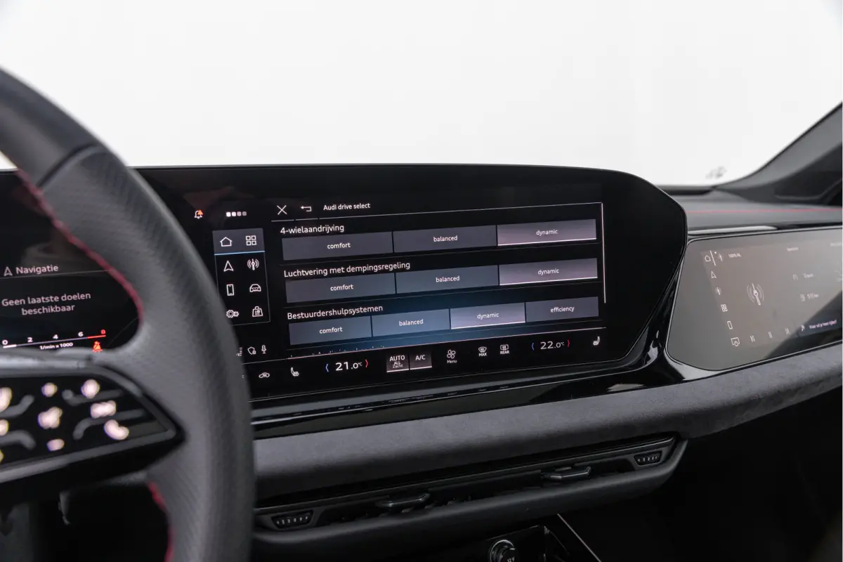 3.0 TFSI 367pk S-line Pano Luchtv. 4-wielsturing B&O HuD
