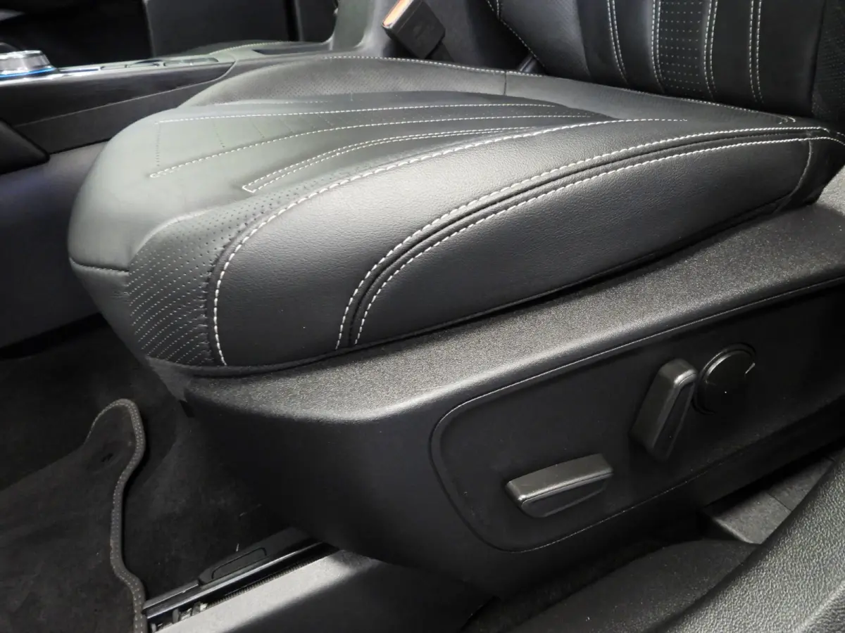 2.5 PHEV Plug-In Vignale TREKH./NAVI/LEER/LED/B&O/18"LMV!