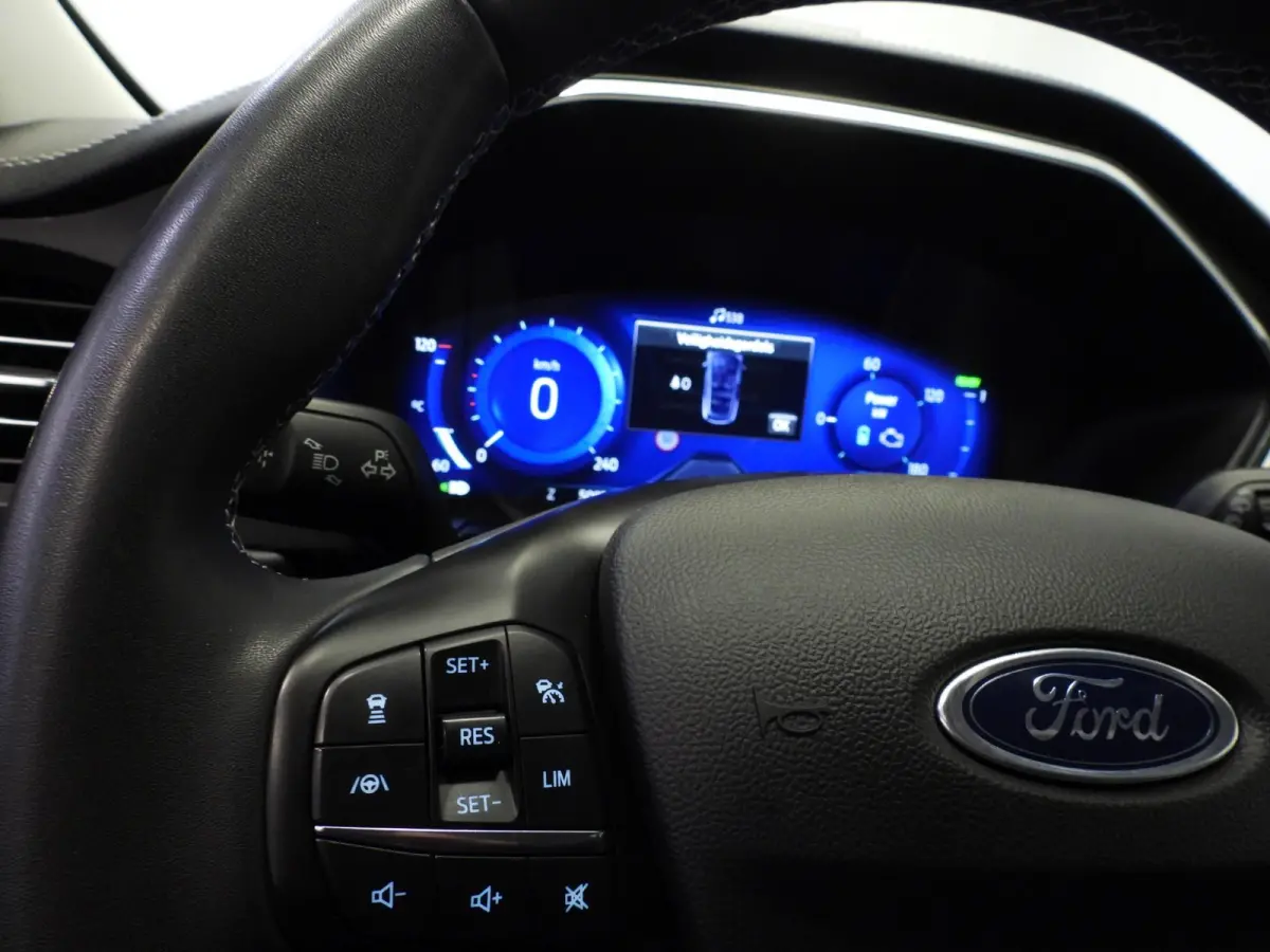 2.5 PHEV Plug-In Vignale TREKH./NAVI/LEER/LED/B&O/18"LMV!