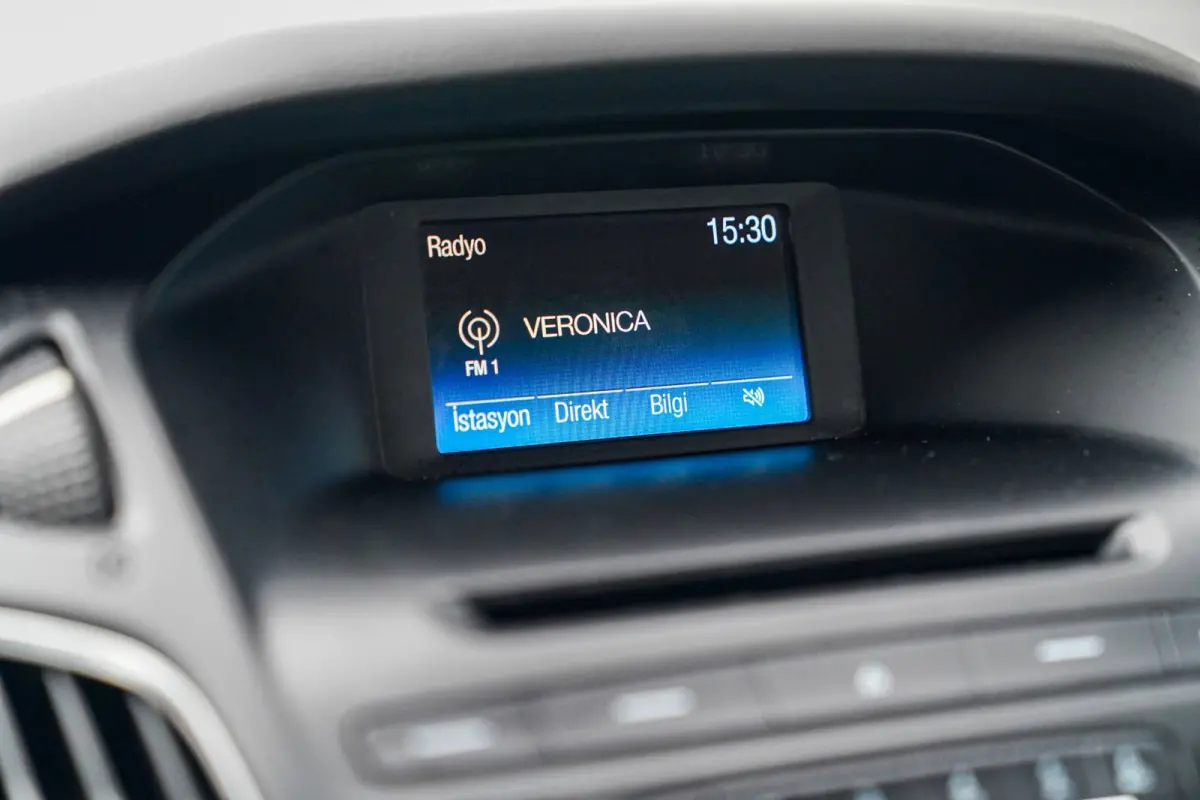 1.6 TI-VCT Titanium | Cruise Control | AC | Multimedia