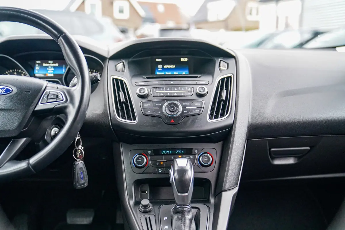 1.6 TI-VCT Titanium | Cruise Control | AC | Multimedia