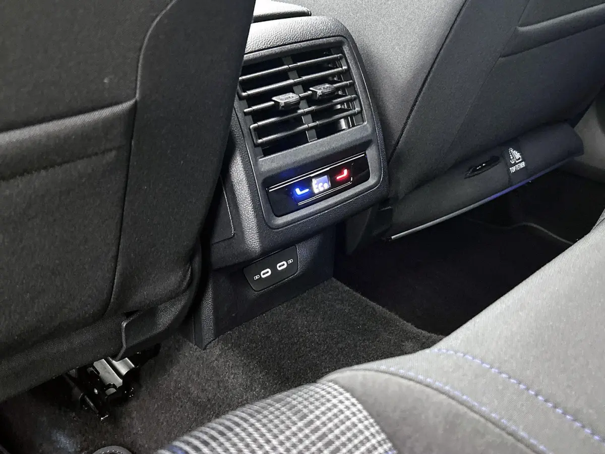 1.5 eHybrid GTE | 272 PK | SoH 99.4% | Automaat | Panoramadak | Navigatie | Apple Carplay / Android Auto | Trekhaak Inklapbaar | Digital Cockpit | Advanced Keyless | Heads-up Display | Stoel