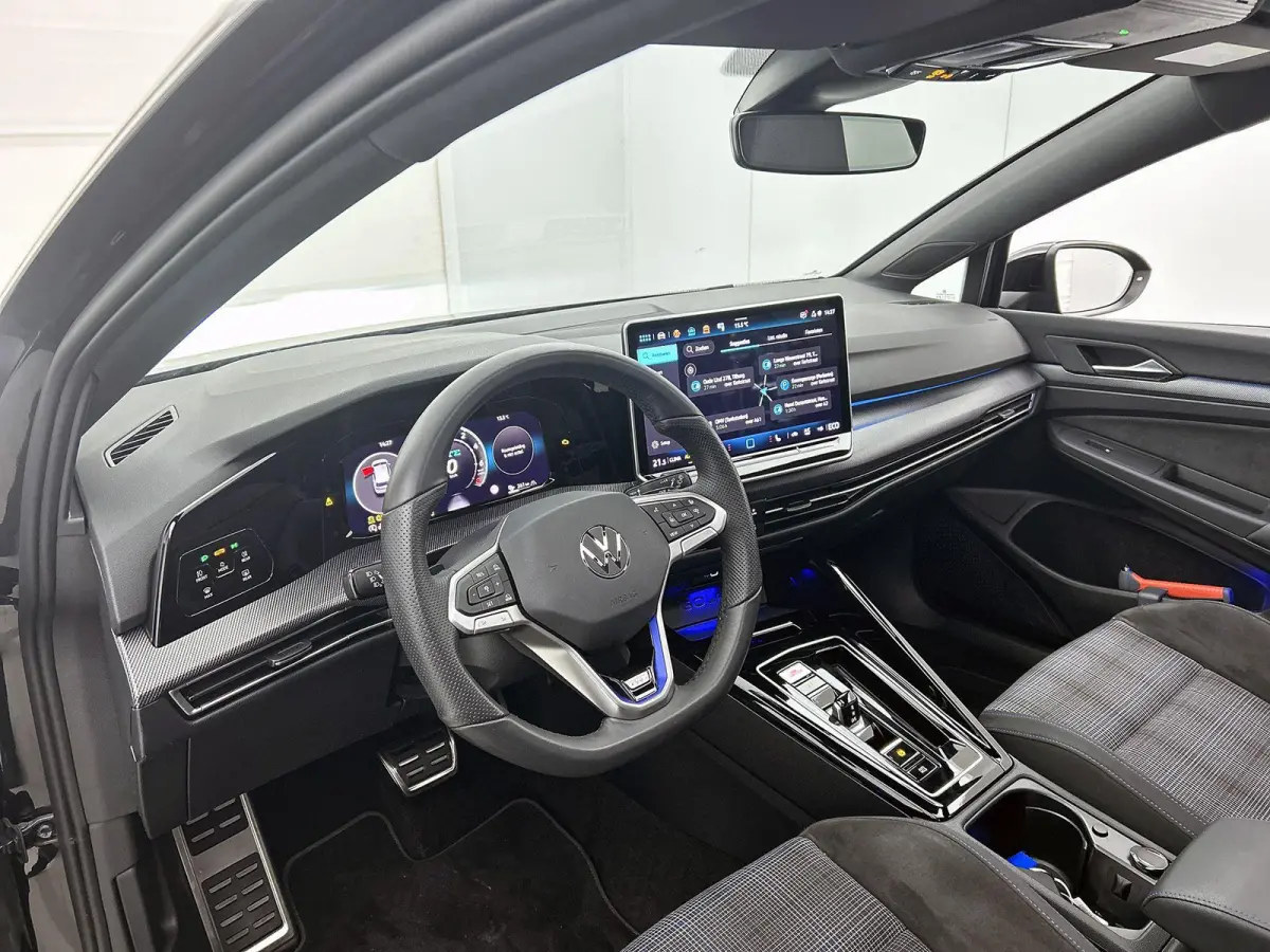 1.5 eHybrid GTE | 272 PK | SoH 99.4% | Automaat | Panoramadak | Navigatie | Apple Carplay / Android Auto | Trekhaak Inklapbaar | Digital Cockpit | Advanced Keyless | Heads-up Display | Stoel