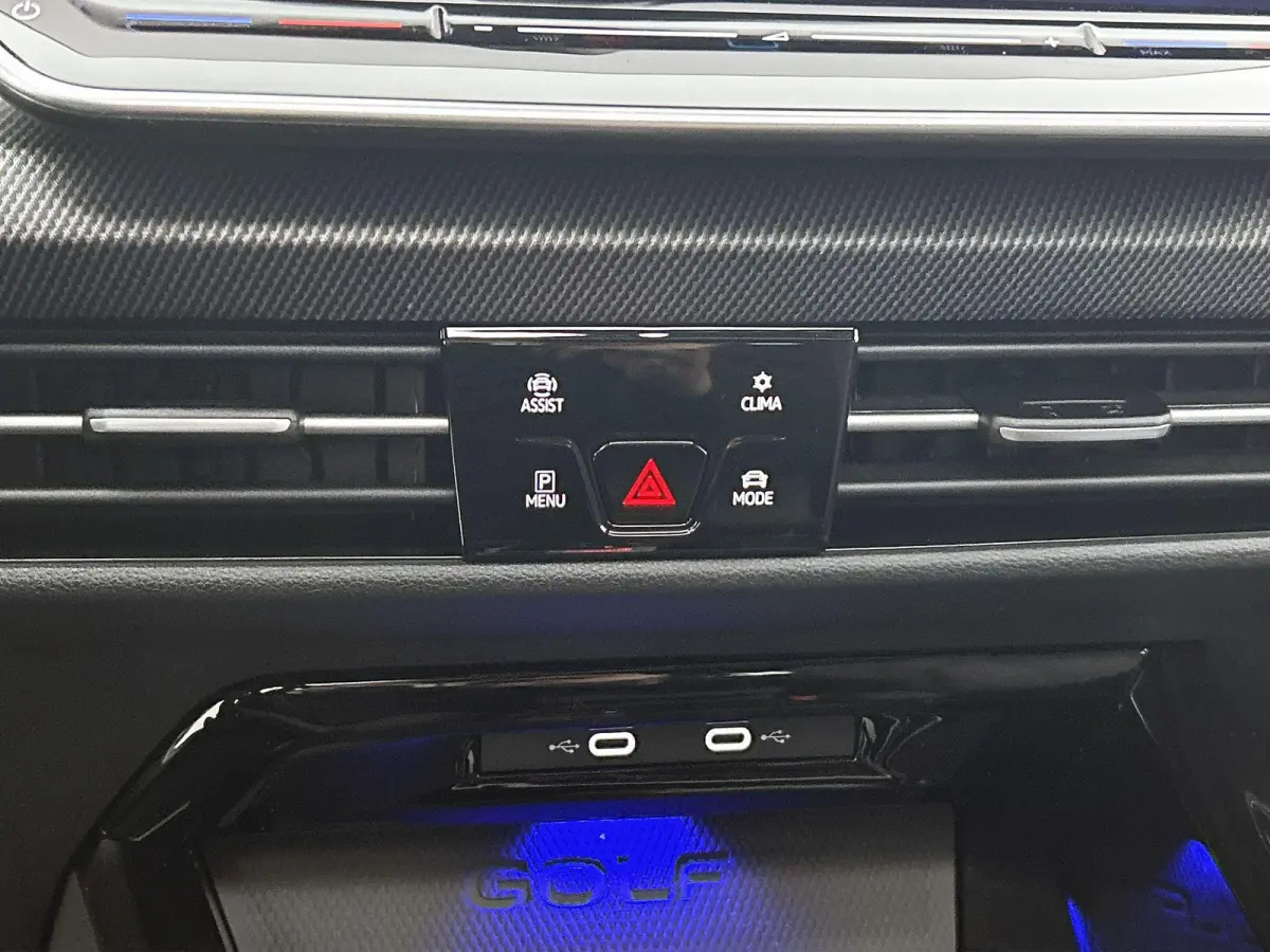 1.5 eHybrid GTE | 272 PK | SoH 99.4% | Automaat | Panoramadak | Navigatie | Apple Carplay / Android Auto | Trekhaak Inklapbaar | Digital Cockpit | Advanced Keyless | Heads-up Display | Stoel