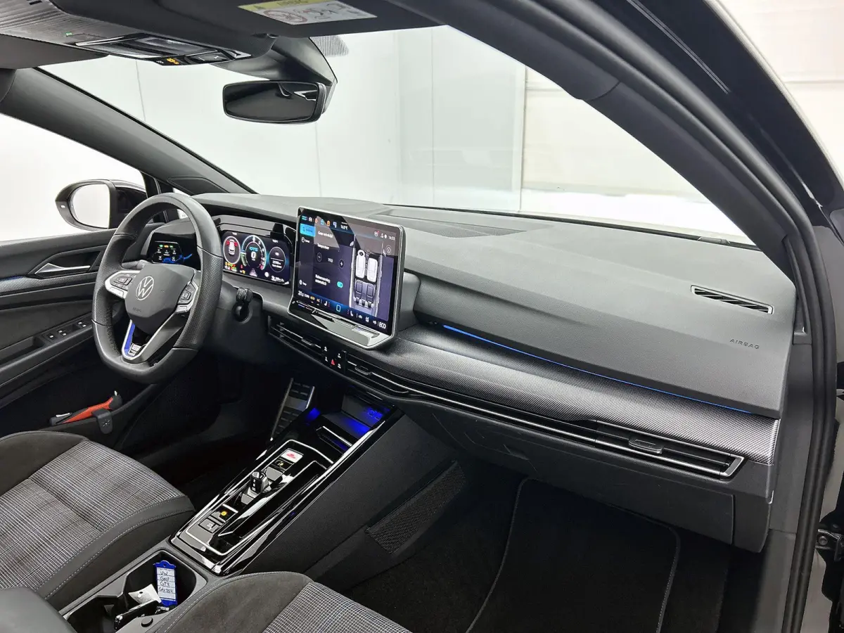 1.5 eHybrid GTE | 272 PK | SoH 99.4% | Automaat | Panoramadak | Navigatie | Apple Carplay / Android Auto | Trekhaak Inklapbaar | Digital Cockpit | Advanced Keyless | Heads-up Display | Stoel