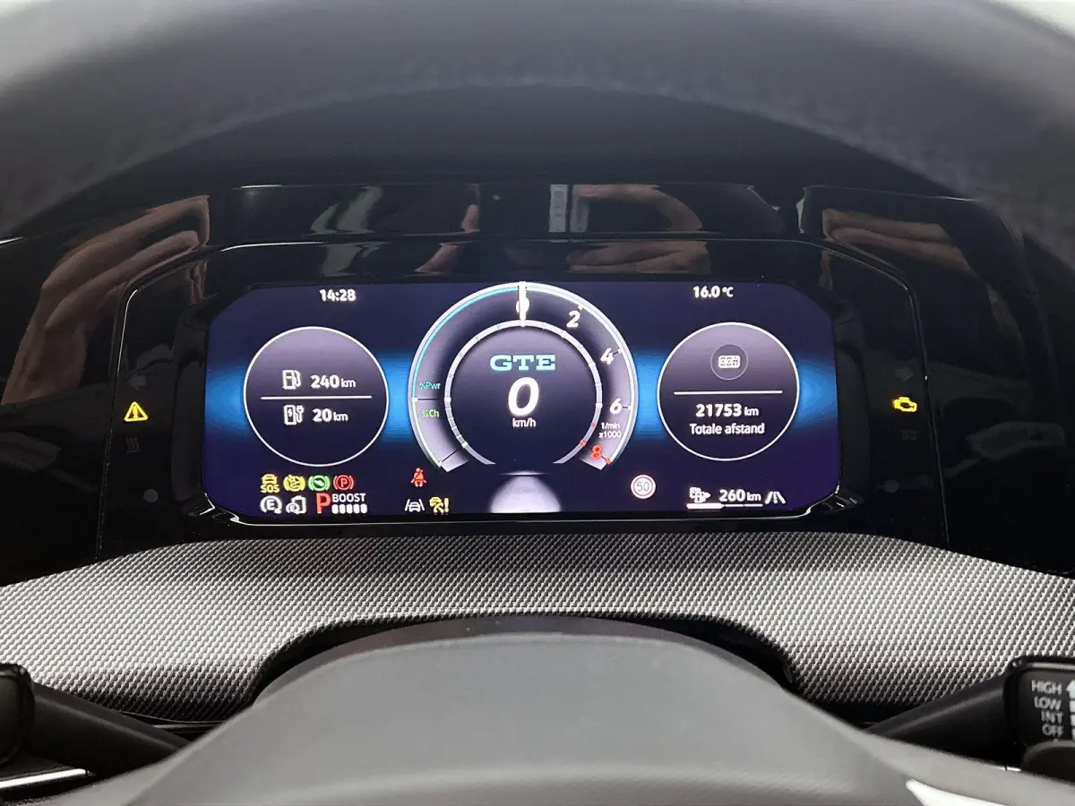 1.5 eHybrid GTE | 272 PK | SoH 99.4% | Automaat | Panoramadak | Navigatie | Apple Carplay / Android Auto | Trekhaak Inklapbaar | Digital Cockpit | Advanced Keyless | Heads-up Display | Stoel