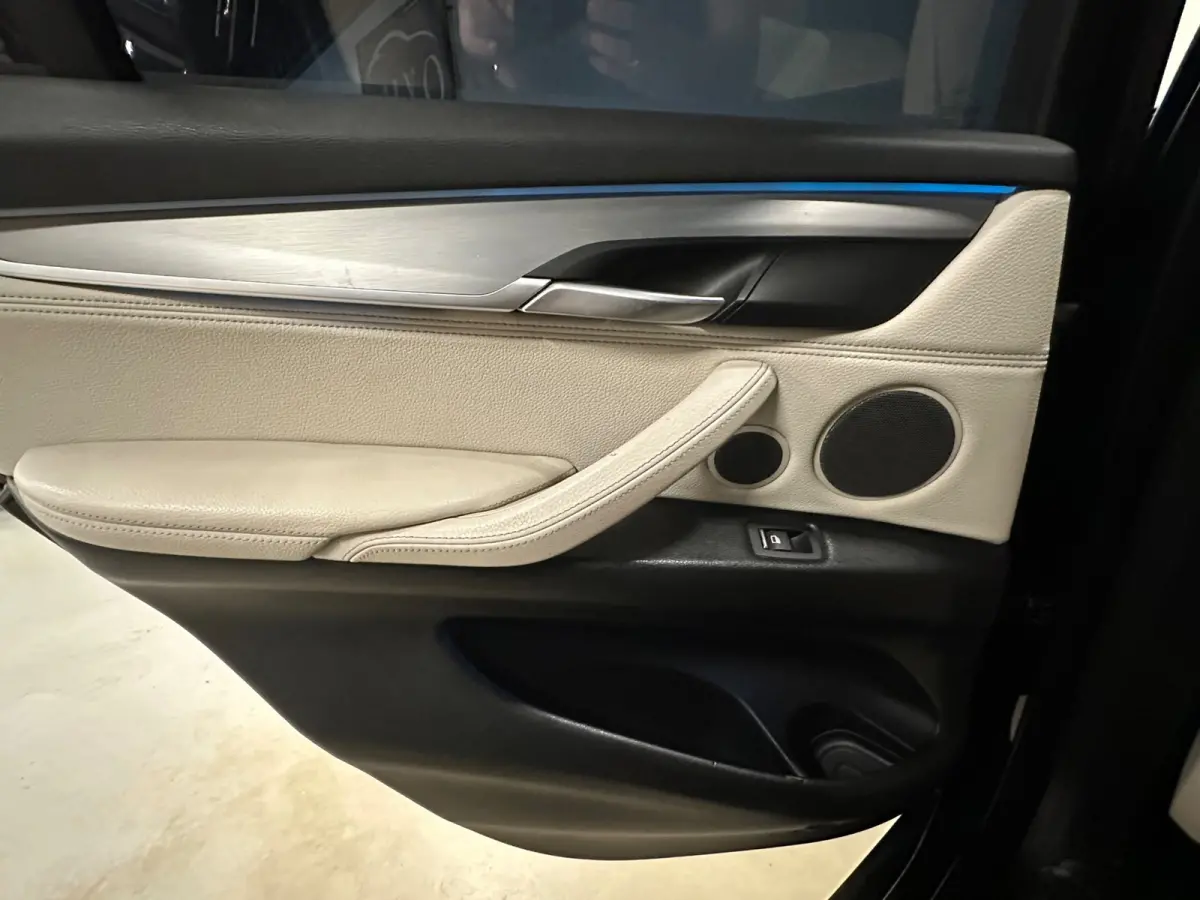 XDrive50i High Executive | PANO | M-SPORT | HUD | HARMAN KARDON | CARBONSCHWARZ