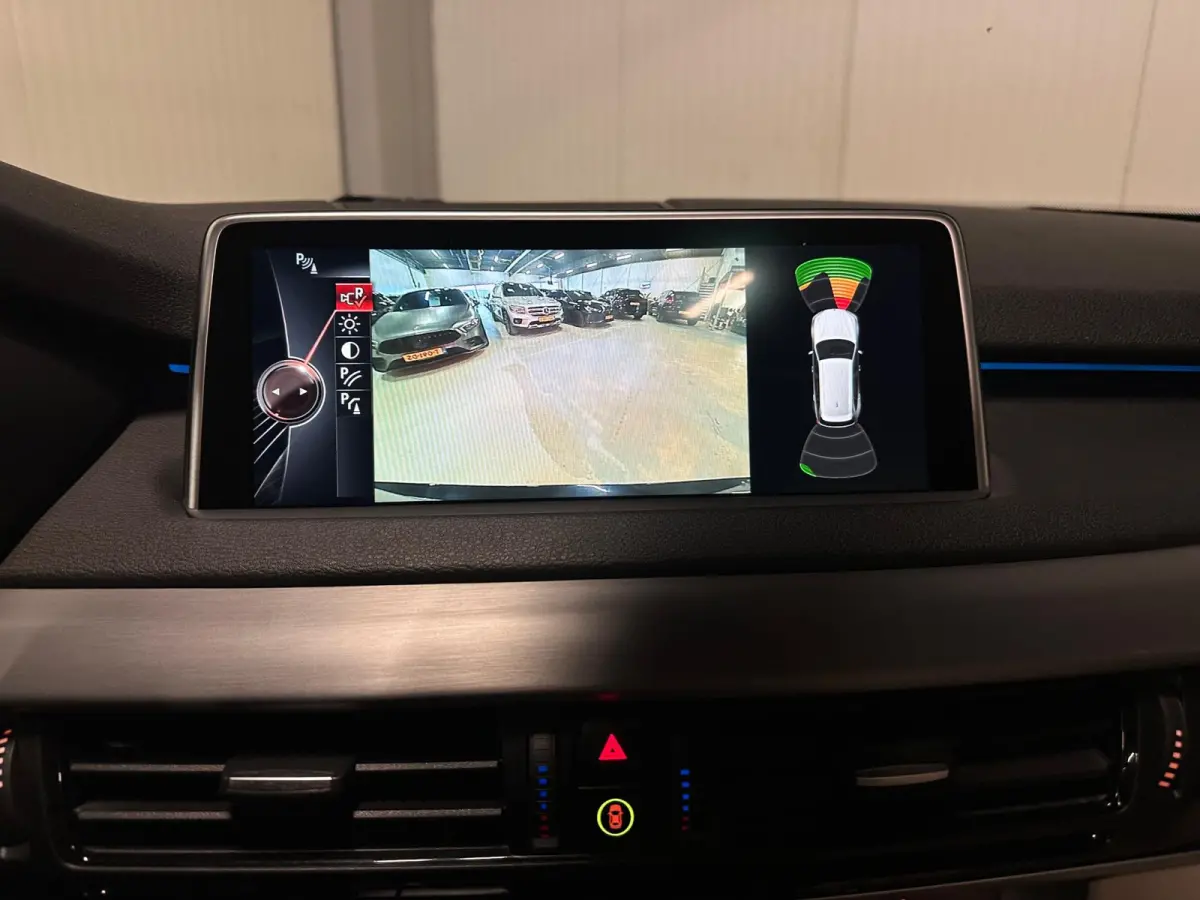 XDrive50i High Executive | PANO | M-SPORT | HUD | HARMAN KARDON | CARBONSCHWARZ