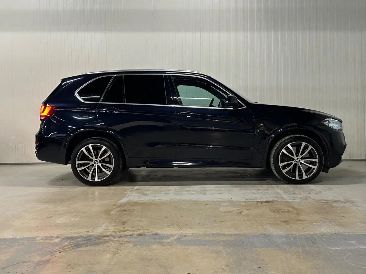 XDrive50i High Executive | PANO | M-SPORT | HUD | HARMAN KARDON | CARBONSCHWARZ