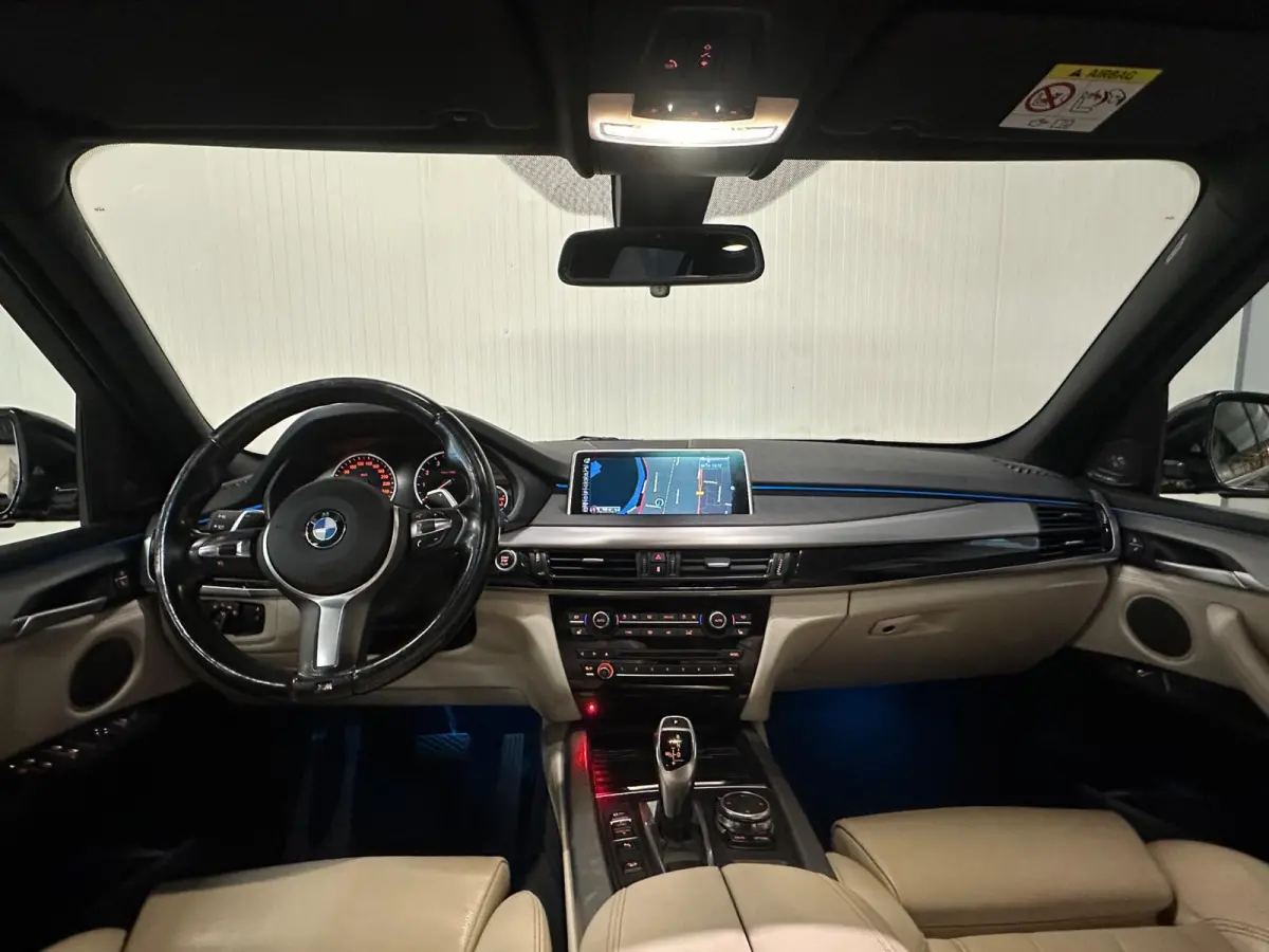 XDrive50i High Executive | PANO | M-SPORT | HUD | HARMAN KARDON | CARBONSCHWARZ