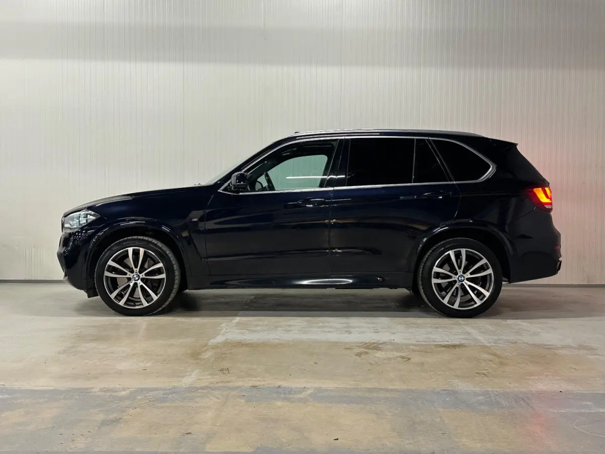 XDrive50i High Executive | PANO | M-SPORT | HUD | HARMAN KARDON | CARBONSCHWARZ