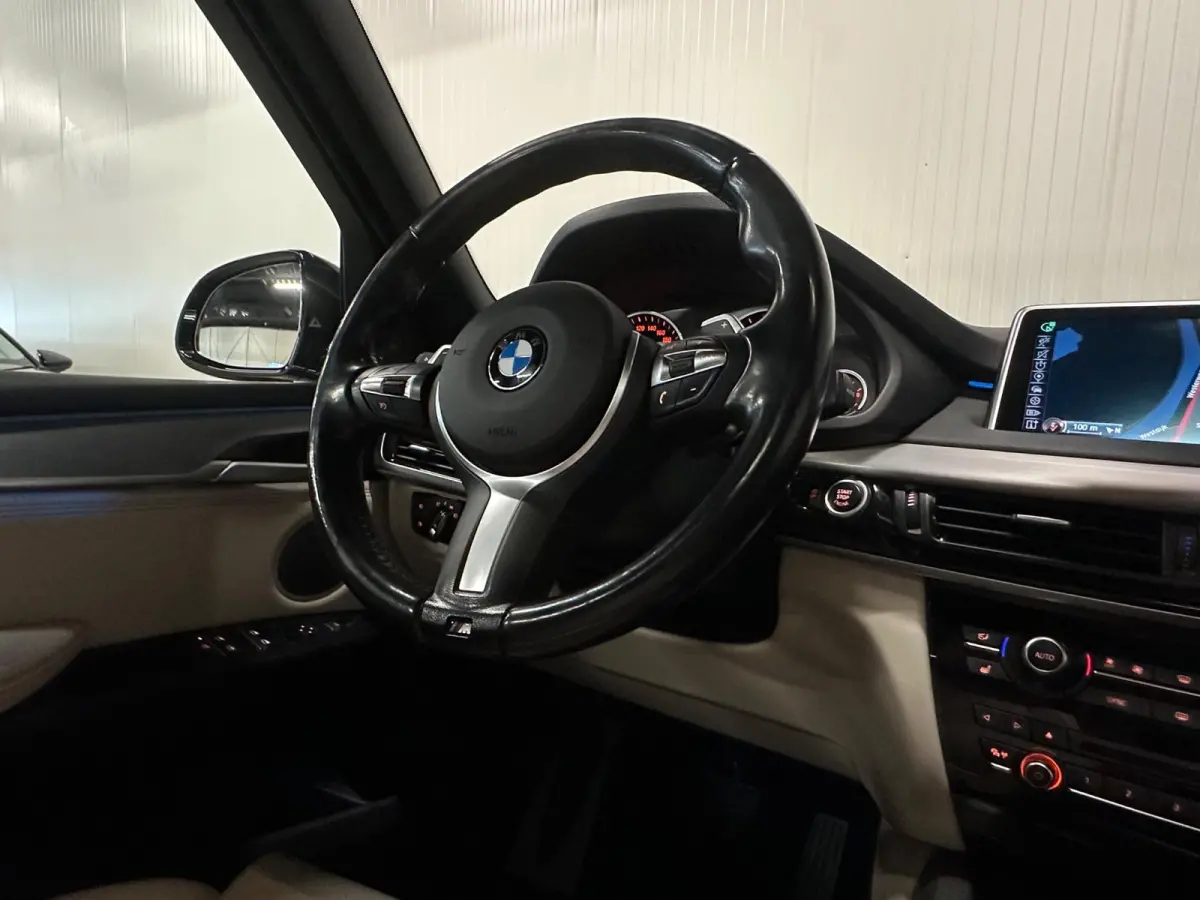 XDrive50i High Executive | PANO | M-SPORT | HUD | HARMAN KARDON | CARBONSCHWARZ