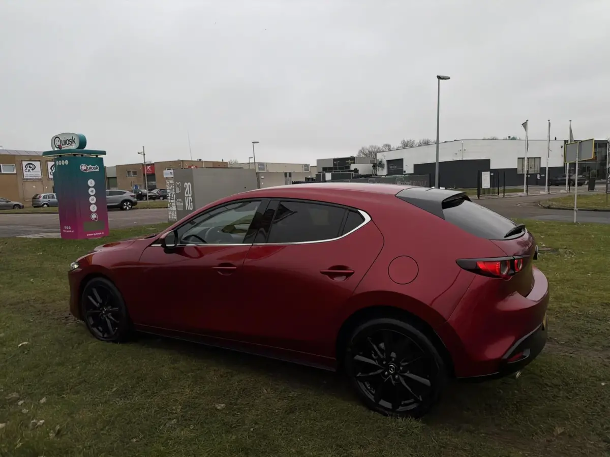 2.0 e-SkyActiv-X M Hybrid 180 Luxury - FULL OPTIONS!