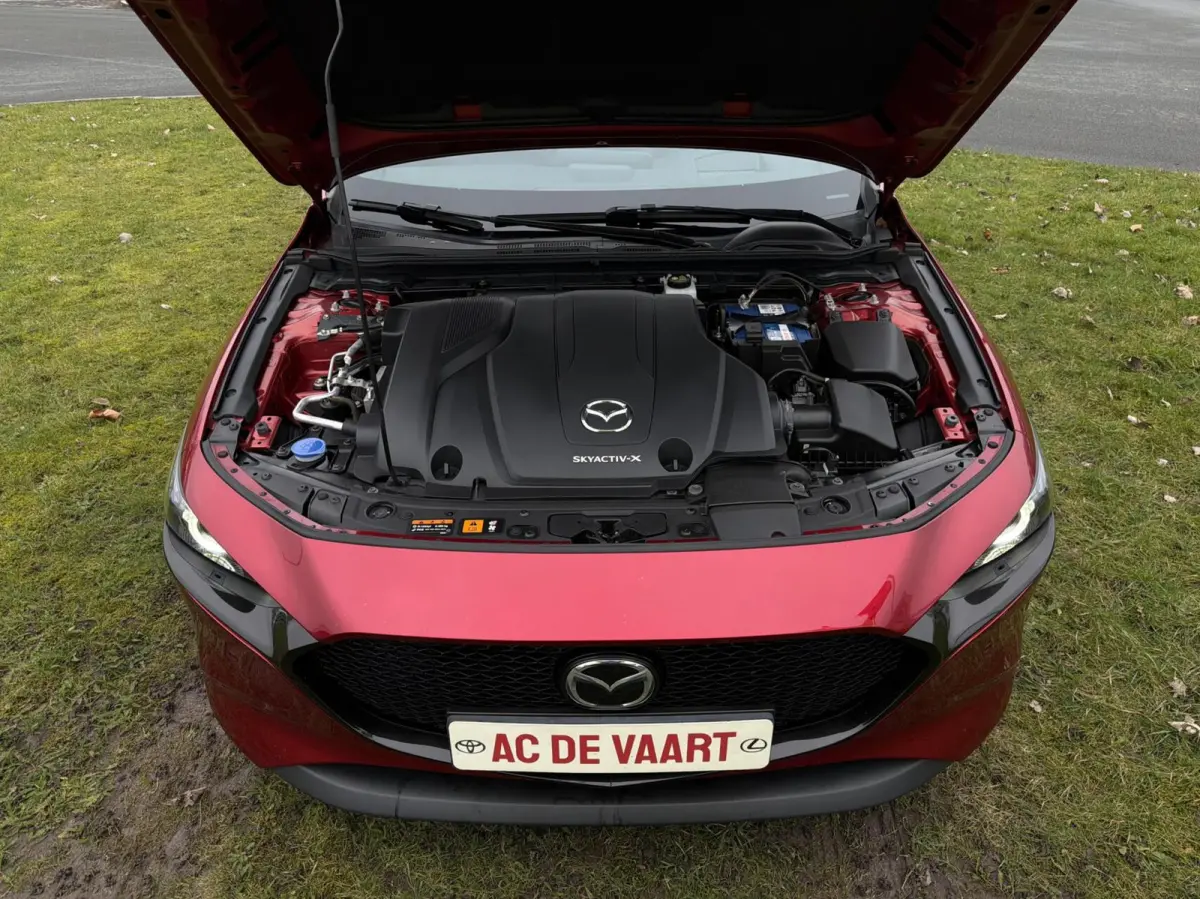 2.0 e-SkyActiv-X M Hybrid 180 Luxury - FULL OPTIONS!