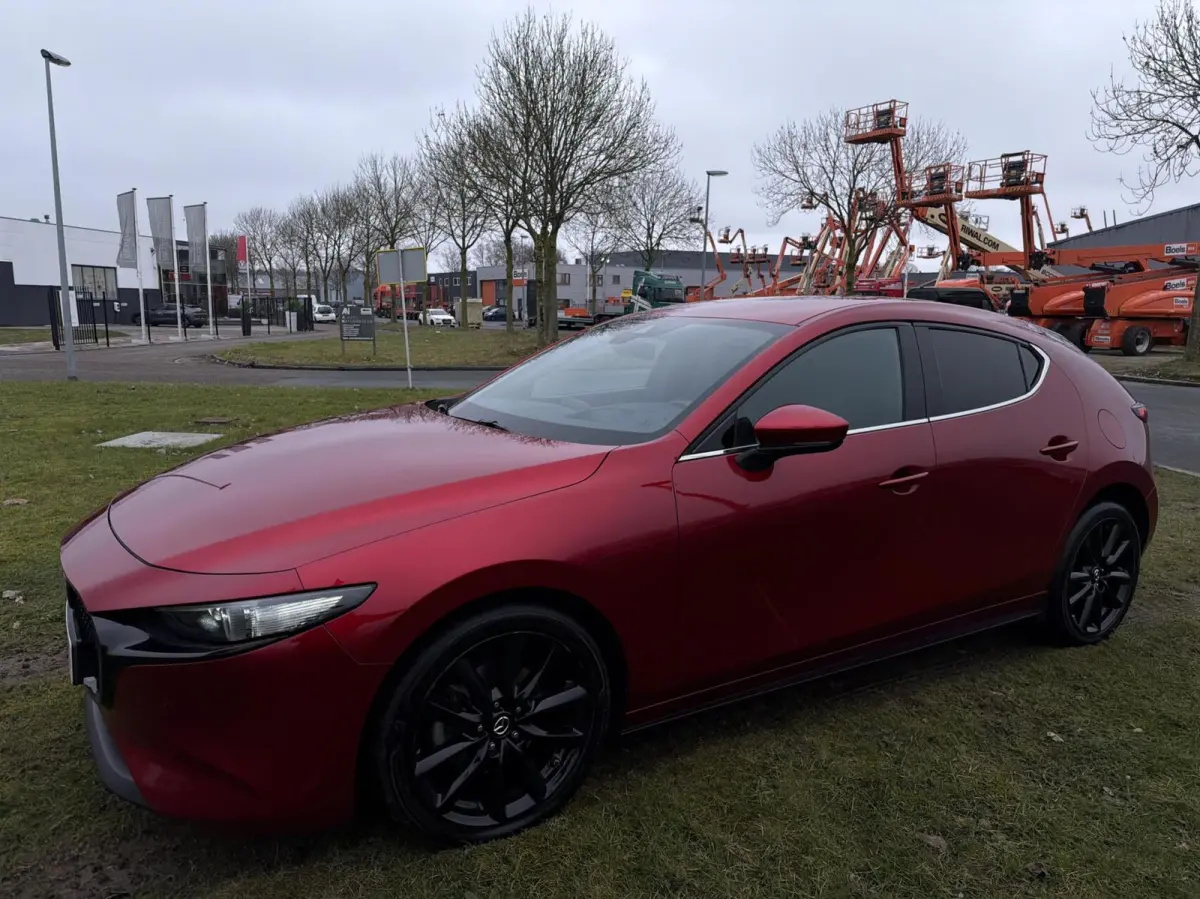 2.0 e-SkyActiv-X M Hybrid 180 Luxury - FULL OPTIONS!