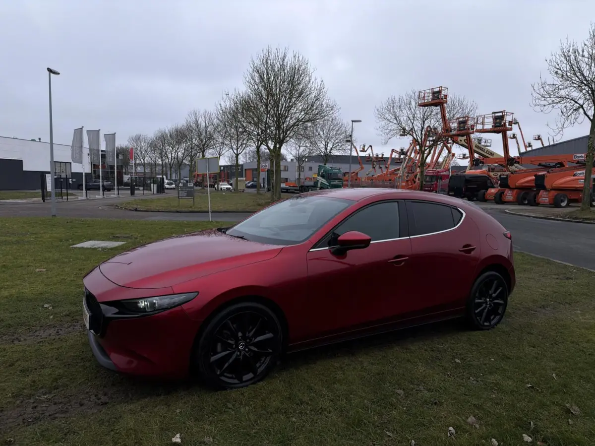 2.0 e-SkyActiv-X M Hybrid 180 Luxury - FULL OPTIONS!