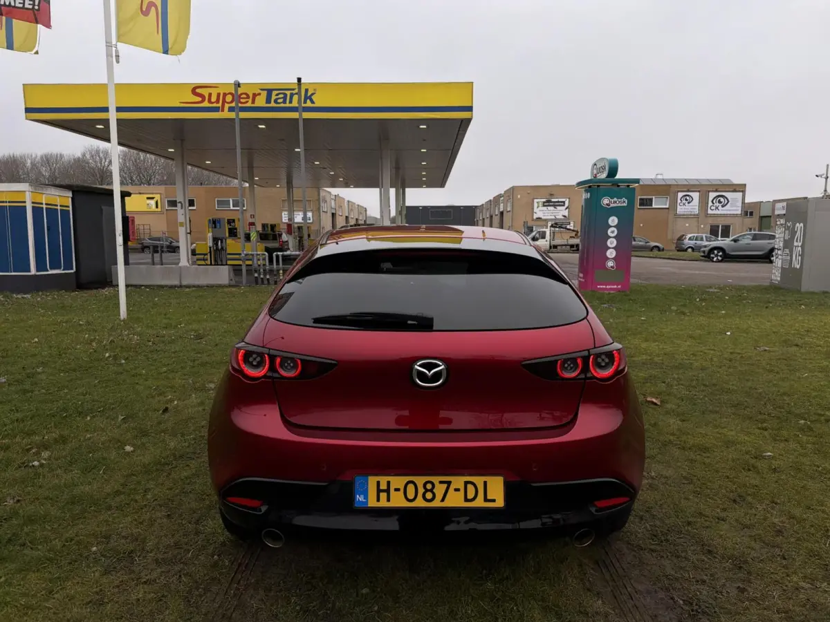 2.0 e-SkyActiv-X M Hybrid 180 Luxury - FULL OPTIONS!