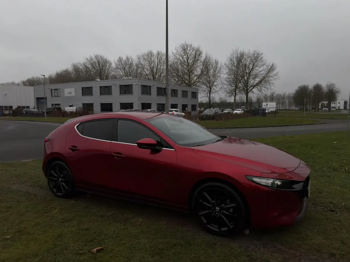 2.0 e-SkyActiv-X M Hybrid 180 Luxury - FULL OPTIONS!