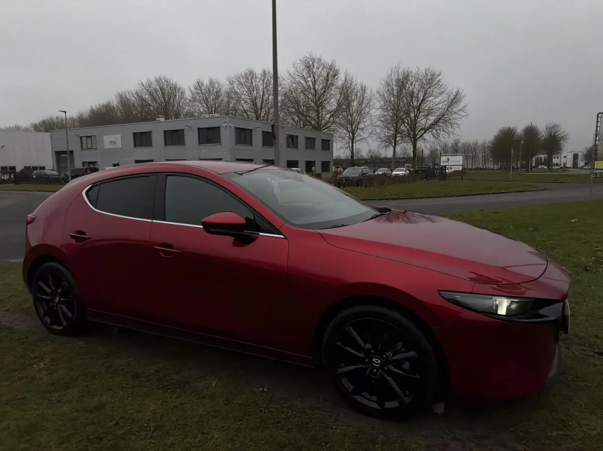 2.0 e-SkyActiv-X M Hybrid 180 Luxury - FULL OPTIONS!