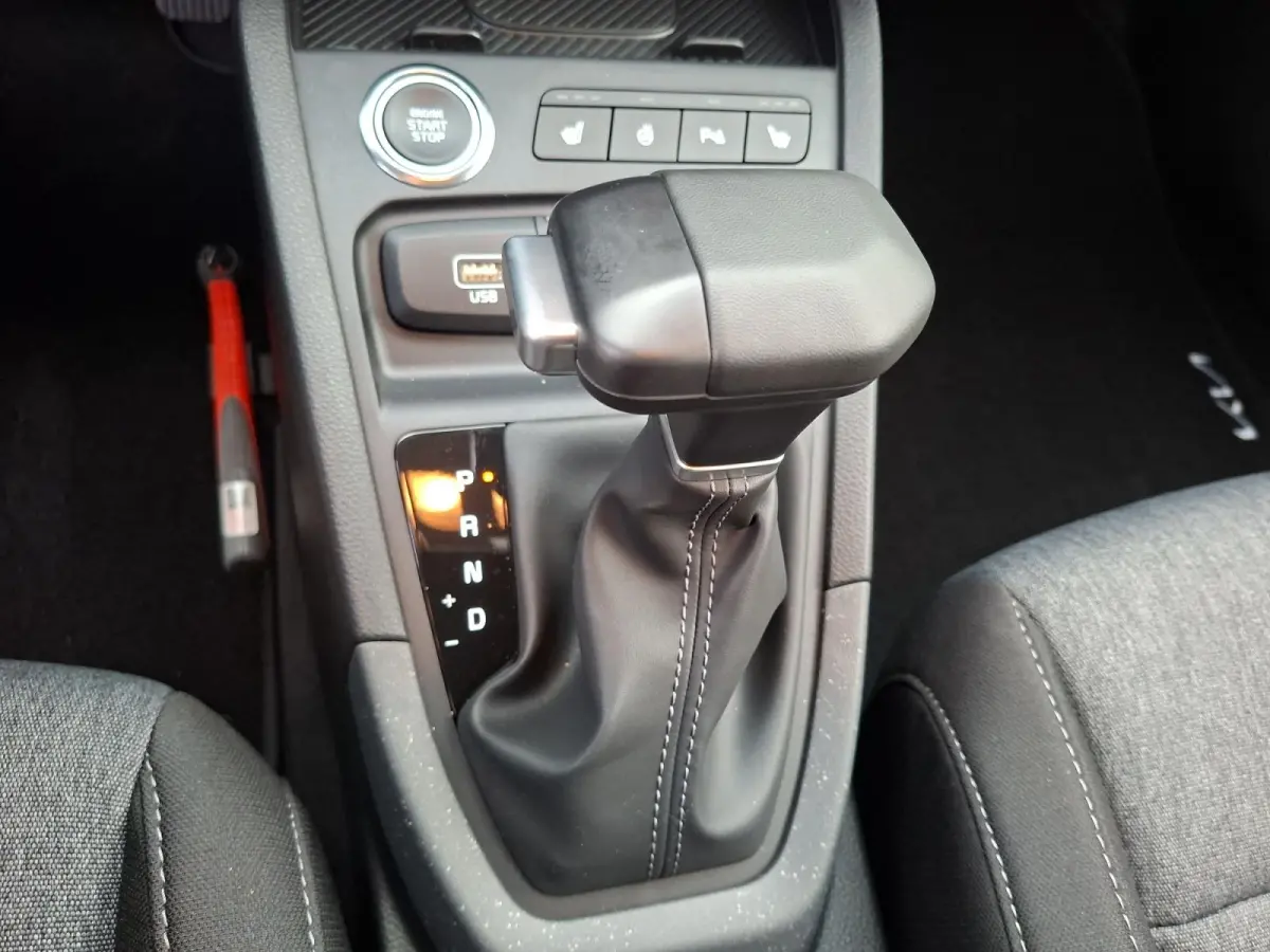 1.0 T-GDi MHEV ExecutiveLine AUTOMAAT | STOELVERWARMING & STUURVERWARMING | DODE HOEK DETECTIE | 115 PK | RESTERENDE FABRIEKSGARANTIE TM 2036