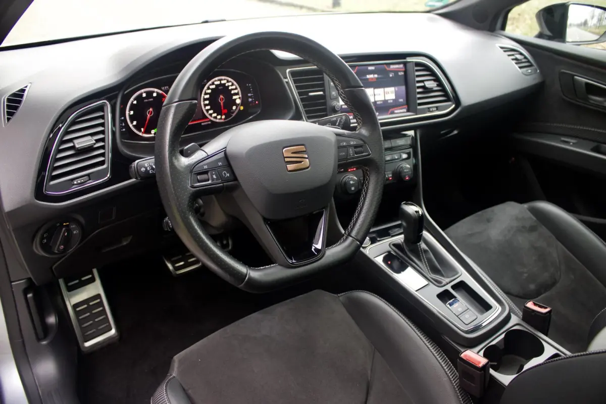 CUPRA 300 4DRIVE | Pano - Beats - Brembo - ACC