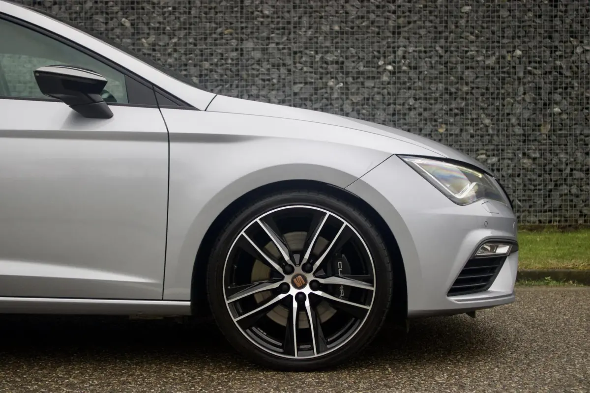 CUPRA 300 4DRIVE | Pano - Beats - Brembo - ACC