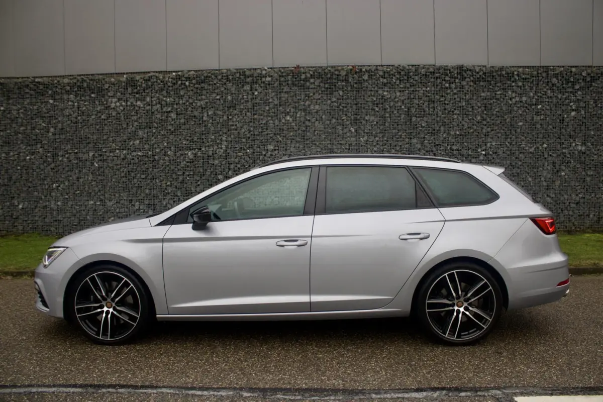 CUPRA 300 4DRIVE | Pano - Beats - Brembo - ACC