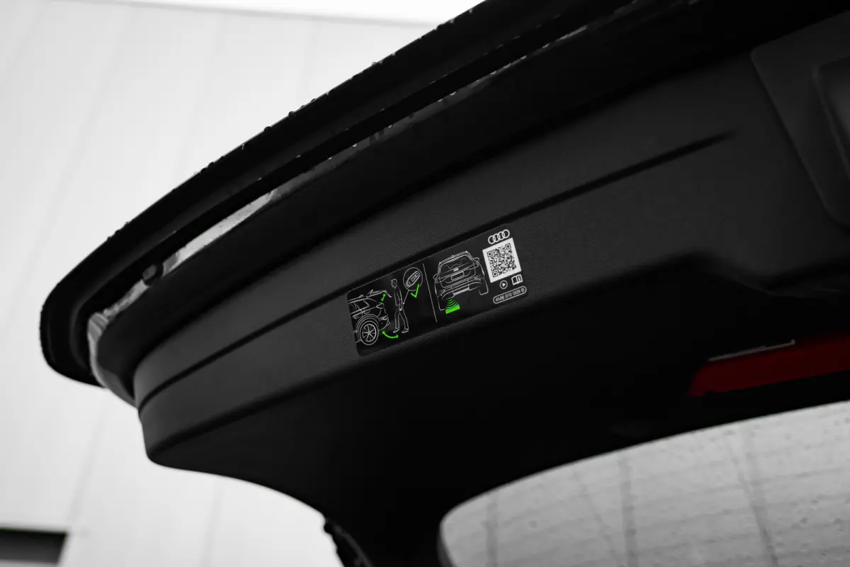 2.0 e-hybrid quattro S edition 299 PK | 360 Camera | Trekhaak | Vierwiel Besturing |  Voorstoelen Verwarmd + Elektr. verstelbaar  | Premium Sportstoelen |