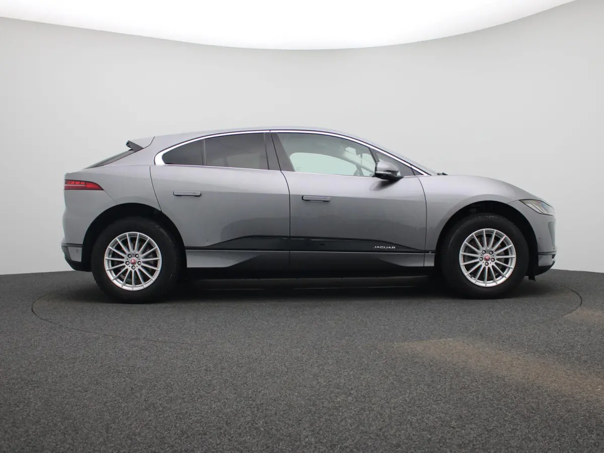 EV400 AWD S AUTOMAAT | 87,5 % SOH | NAVIGATIE | CAMERA | HEAD-UP | LEDER | STOELVERWARMING VOOR & ACHTER | CLIMA | ADAPTIEVE CRUISE | DAB | LMV | PDC | 12 MAANDEN BOVAG GARANTIE |