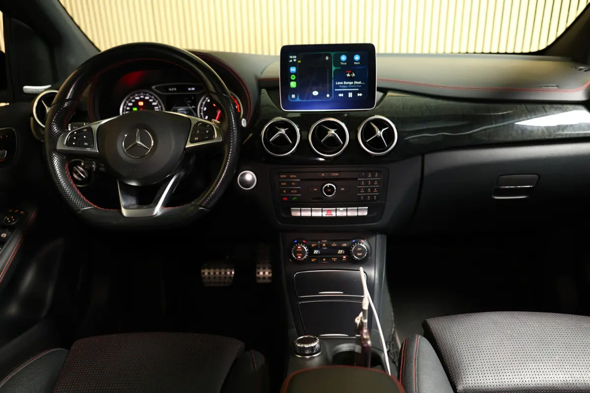 250 AMG 4Matic Automaat B 250 PANO H/K CARPLAY LEDER MEMORY '16