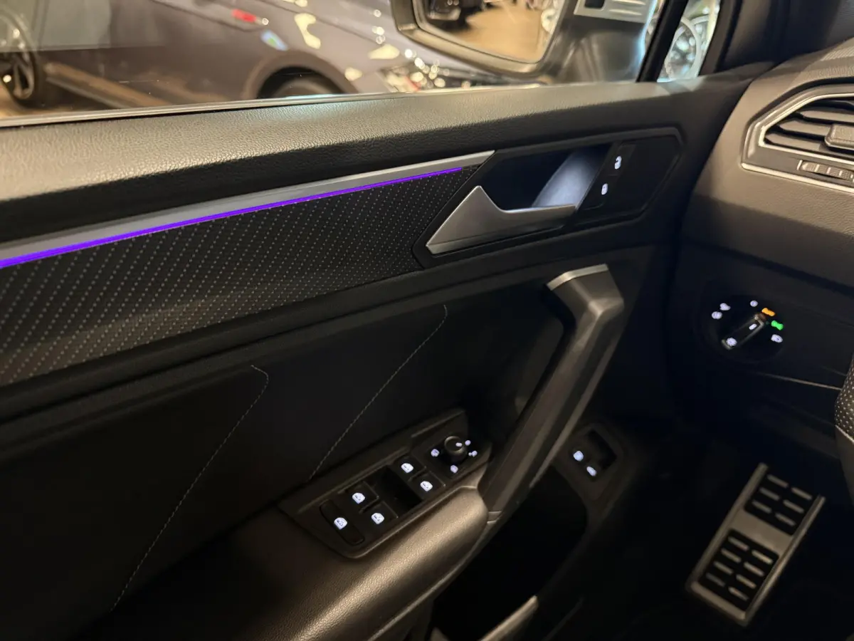 1.4 TSI eHybrid R-Line Business+ |PHEV|NAVI|CarPlay|Elek.Achterklep|IQ Light|